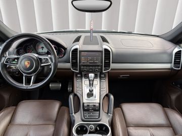 Porsche Cayenne - 11