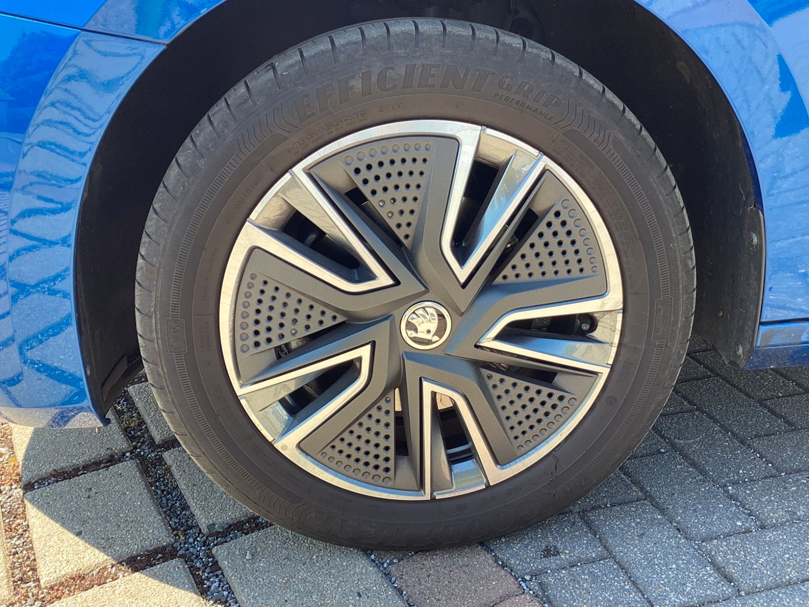 Fahrzeugabbildung SKODA Fabia Tour 1.0 TSI 81 KW 6-Gang