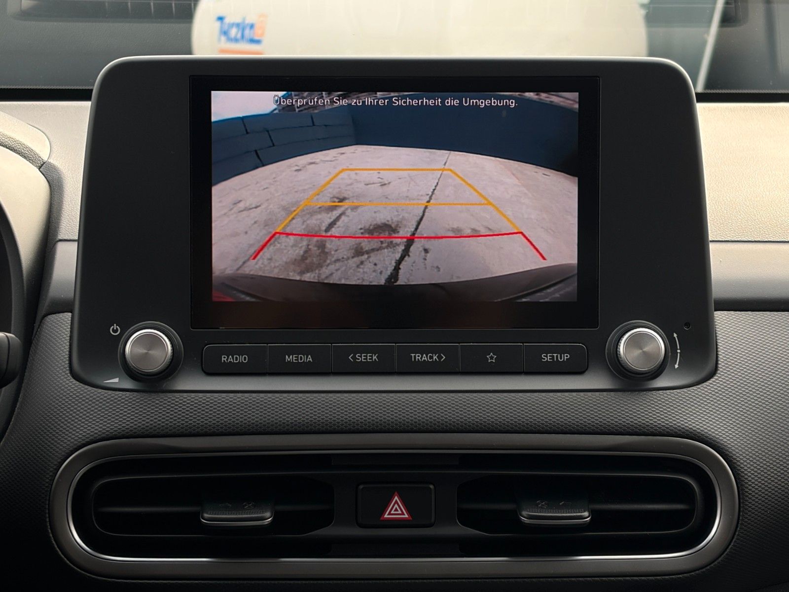 Fahrzeugabbildung Hyundai KONA E Select ACC LHZ SHZ LKAS PDC Kam CarPlay