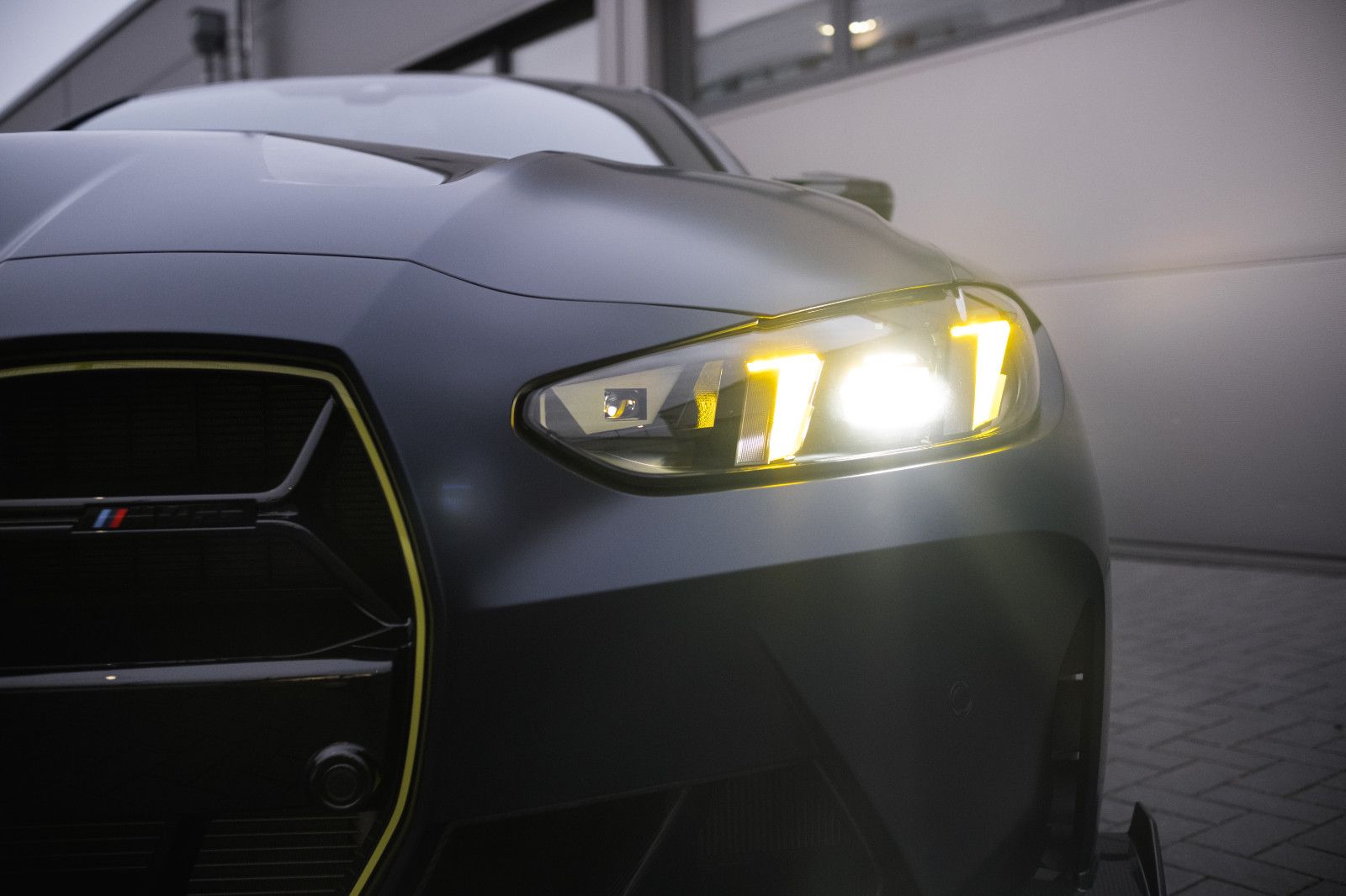 Fahrzeugabbildung BMW M4 Coupe CS "VR 46" - Sonderleder-Keramikbremse