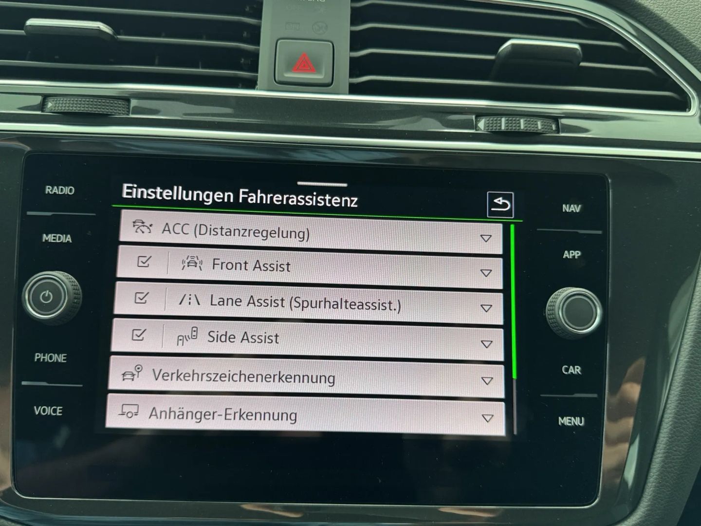 Tiguan 2.0 TDI 4M R-LINE *AHK*MATRIX*EASYOPEN*