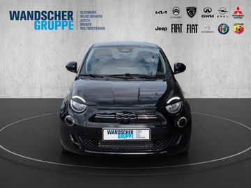 Fiat 500e Red 42kw Kam.+KeyLess+SHZ+PDC+SoundSys+AUT