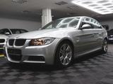 BMW 335d M-Sportpaket/Leder/Memory/Navi/Schiebedach - BMW 335 mit Diesel-Antrieb: Limousine
