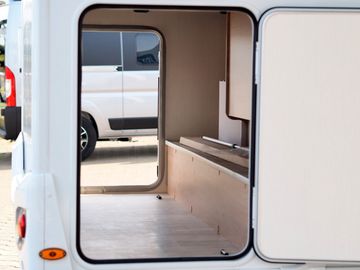 Bild 6 Mooveo TEI 70 EB 140 L-Sitzgruppe Pioneer 9"