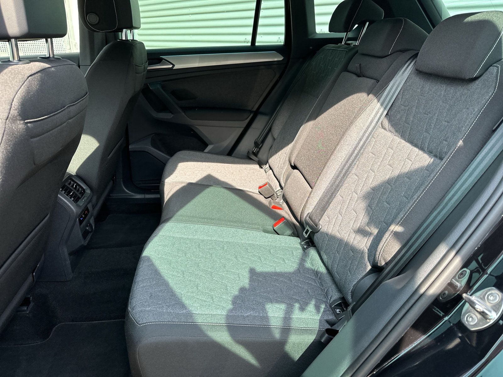 Fahrzeugabbildung Volkswagen Tiguan 1.5 TSI DSG Move MATRIX eKLAPPE KAMERA