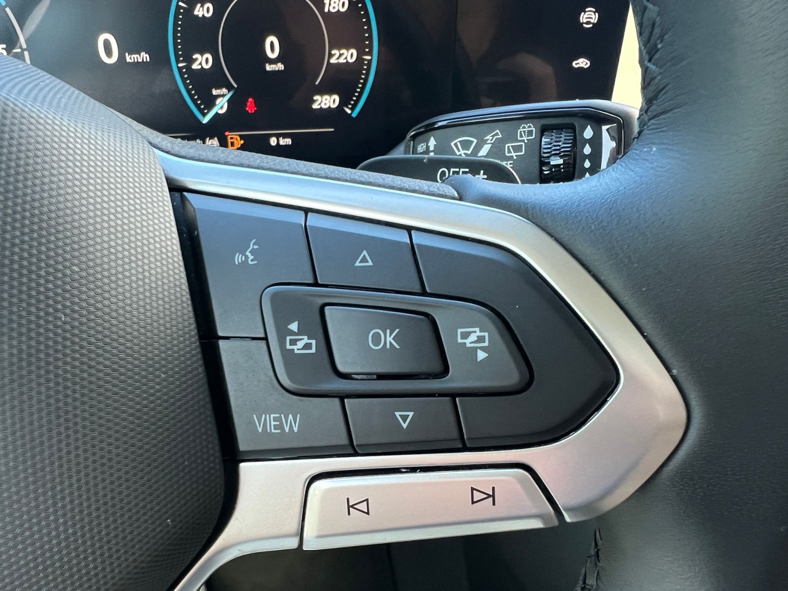 Fahrzeugabbildung Volkswagen Touareg 3.0 TDI 4MOTION *AHK, Luft, ACC, 19''-LM