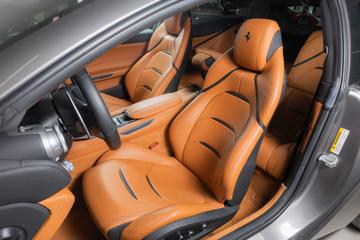 2019 Ferrari GTC4LUSSO — миниатюра 14