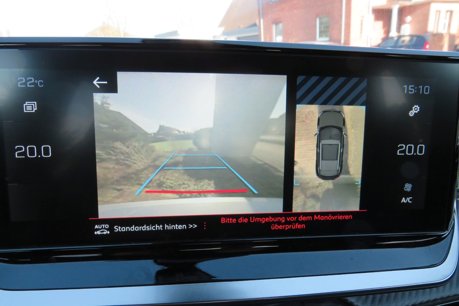 Fahrzeugabbildung Peugeot 2008 GT 8-AUTOMATIK GRA NAVI PDC 1.HAND