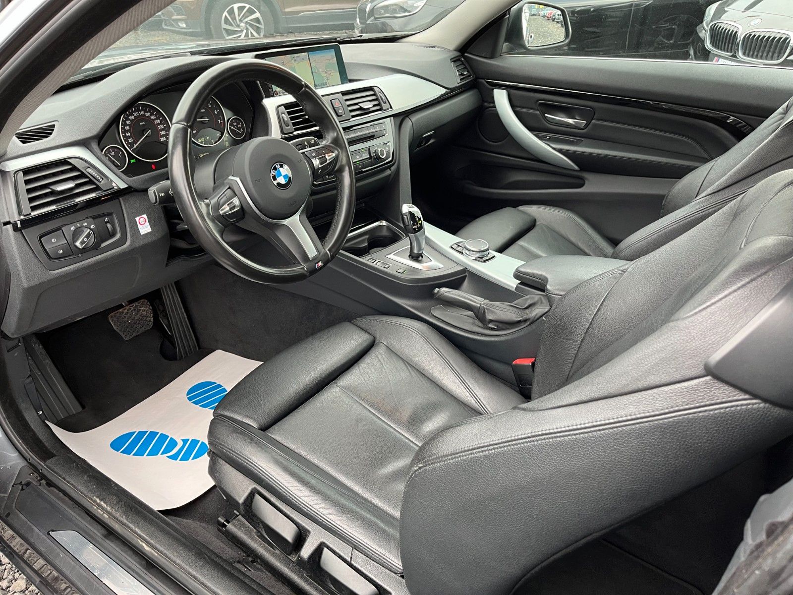 Fahrzeugabbildung BMW 420i Aut. SPORT LINE Navi Xenon Leder AH M SPORT