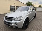 Mercedes-Benz ML 63 AMG 4MATIC AMG - Mercedes-Benz 63 AMG aus dem Jahr 2007