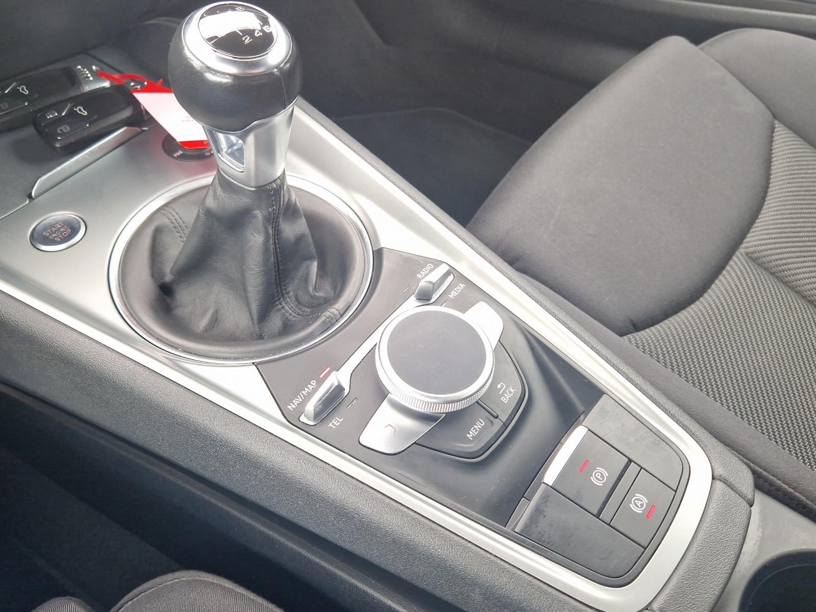 Audi TT 2.0 TDI ultra Coupe, Virtual, Navi, Xenon