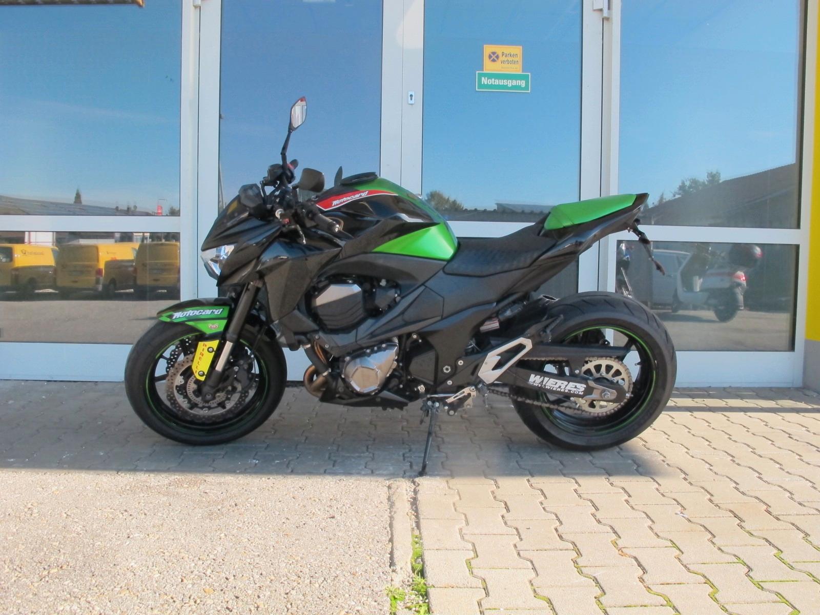 Kawasaki Z 800 / Top / Ixil Auspuff / Scott Oiler