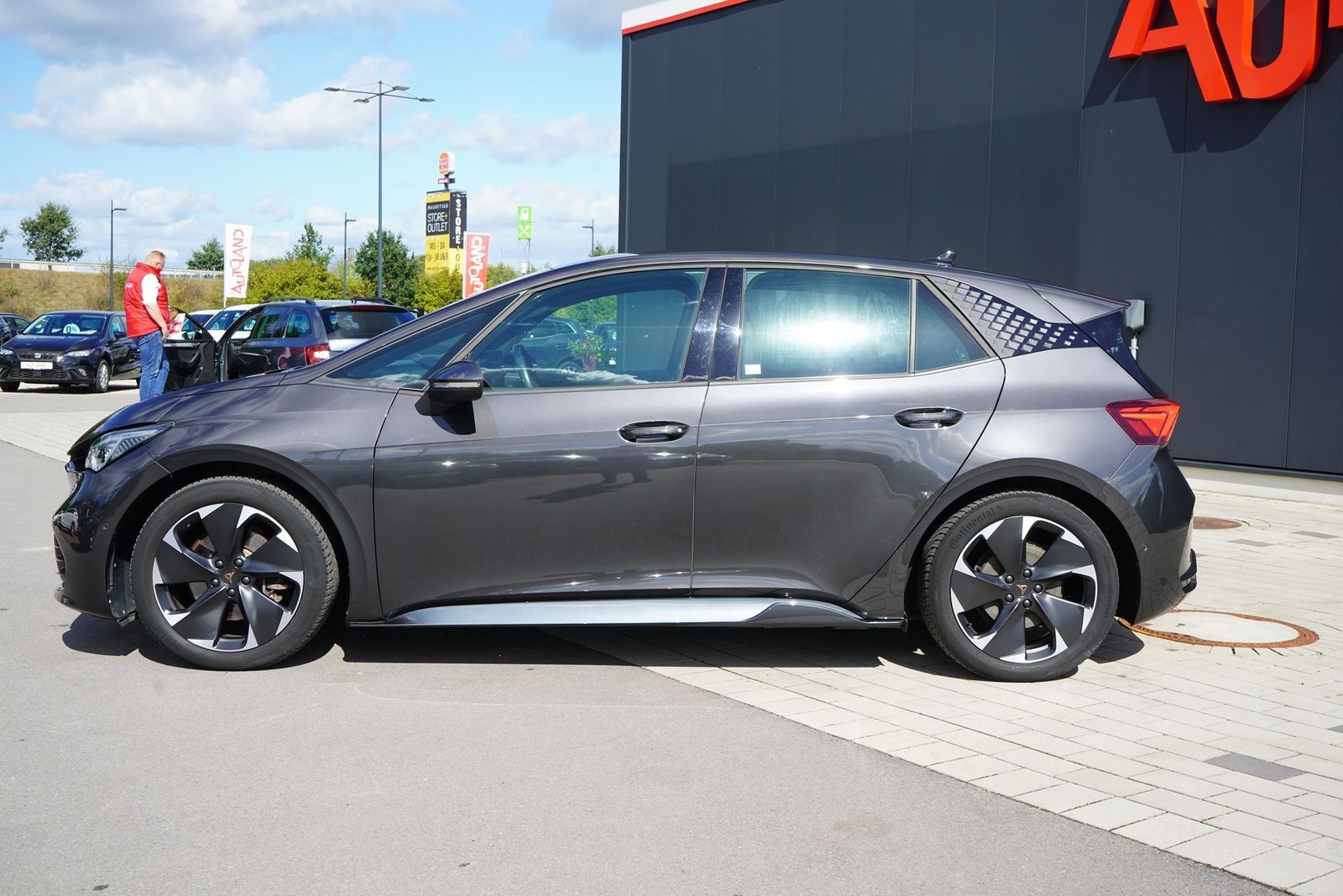 Cupra Born 150 KW LED Navi Panorama ACC Head-Up 360° imagem 2