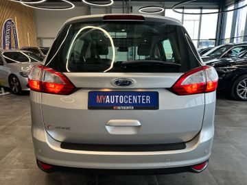 Ford Grand C-MAX Titanium *Pano*Navi*7Sitzer*