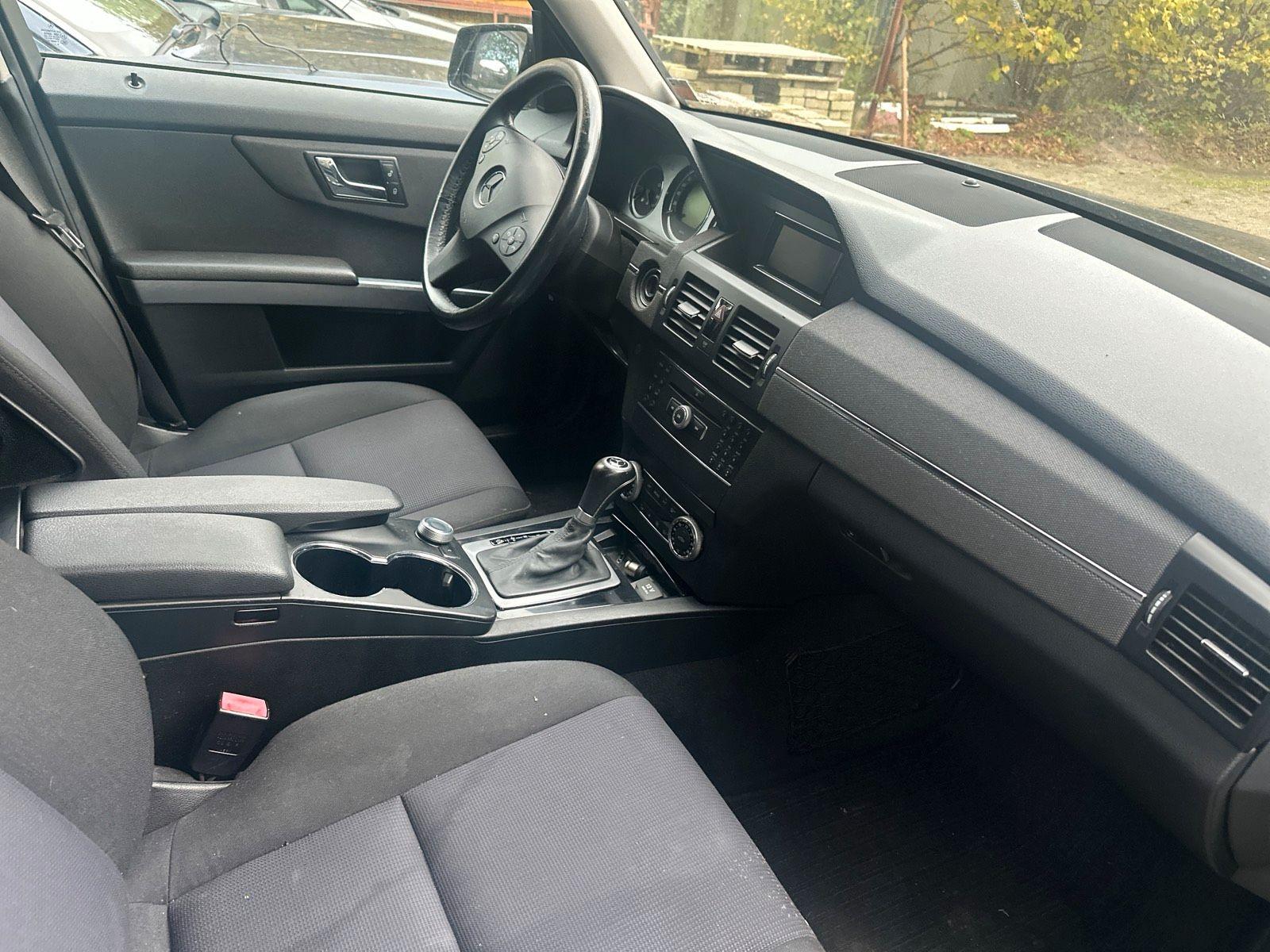 Mercedes-Benz GLK350 2009 — photo 10
