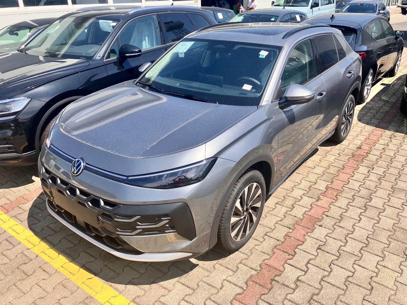 Volkswagen T-Roc 1.5 eTSI DSG Life+Panorama+Allwetter