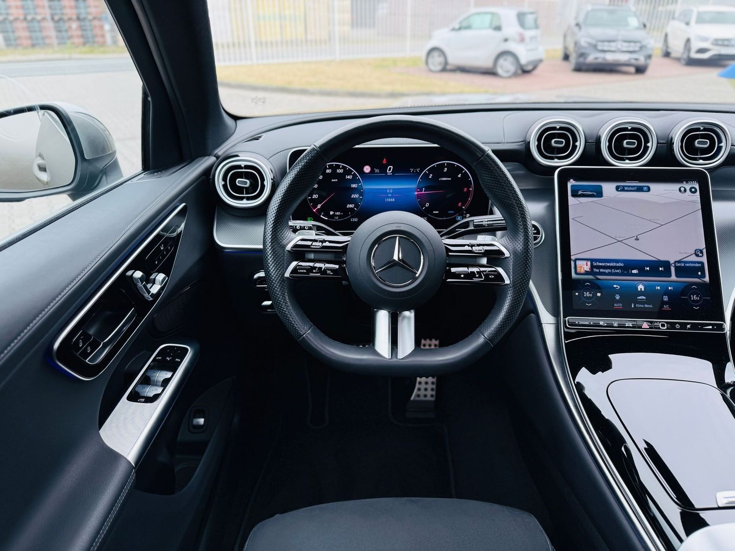 Fahrzeugabbildung Mercedes-Benz GLC 300 d 4M AMG - 360°, Panodach, Standh, Digit