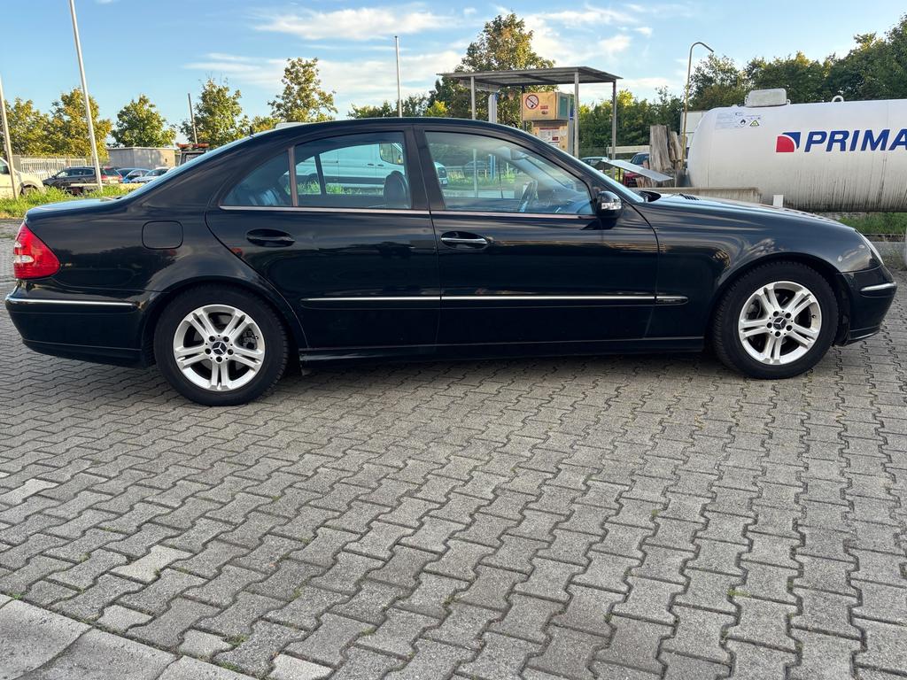 Mercedes-Benz E 280