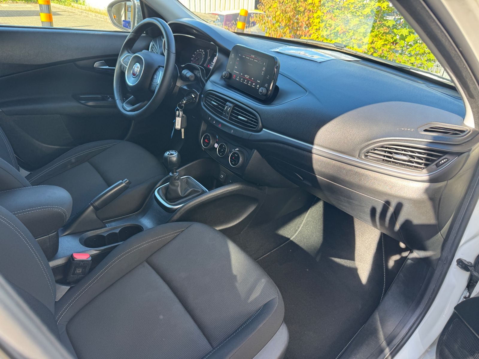 Fahrzeugabbildung Fiat Tipo Mirror 1.6  Navi+Kamera