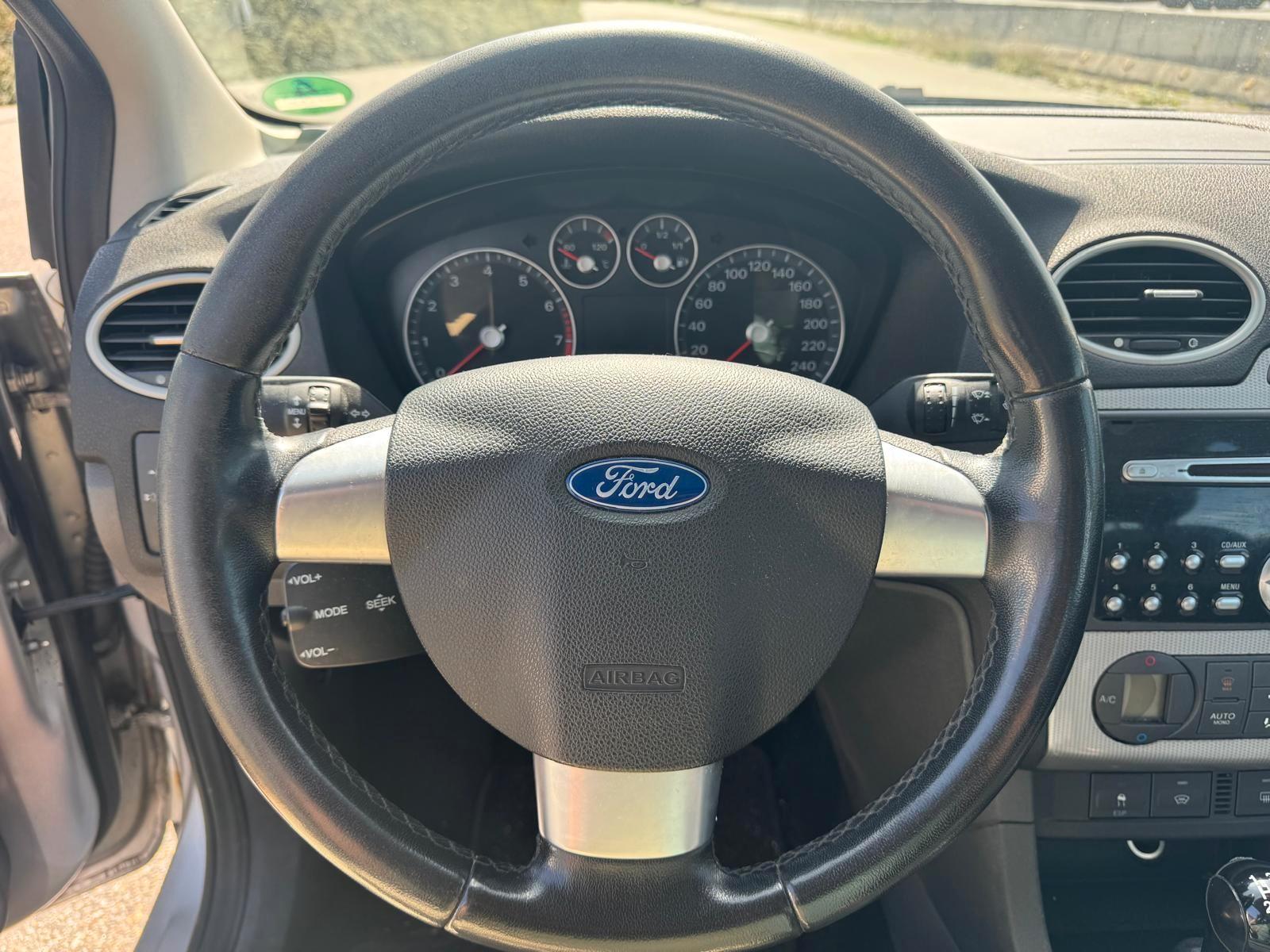 Ford Focus 2005 — photo 8
