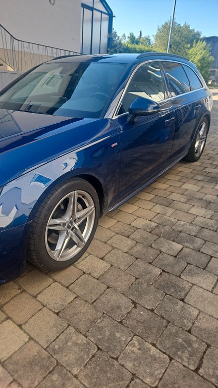 Image of Audi A4