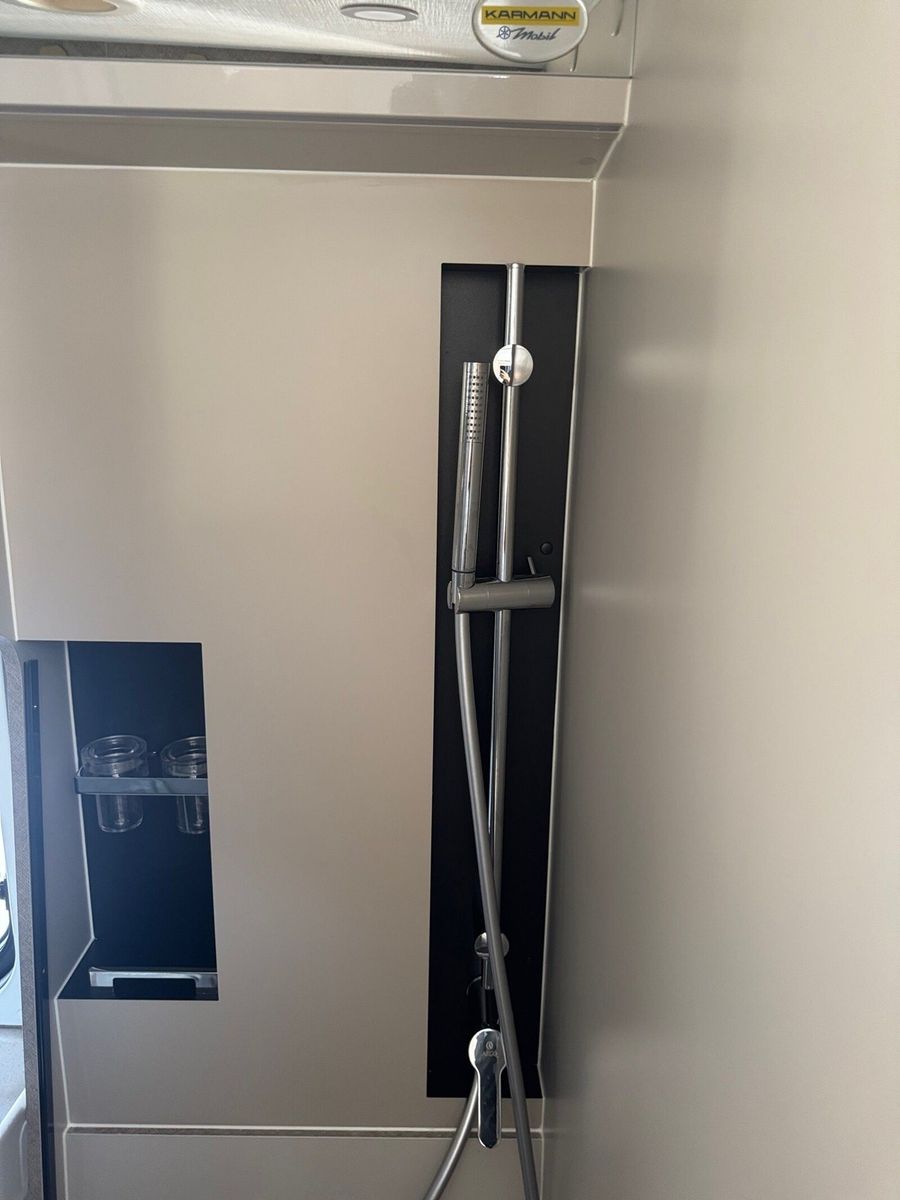 Fahrzeugabbildung Karmann Davis Lifestyle DA 590 LS Markise und Automatik