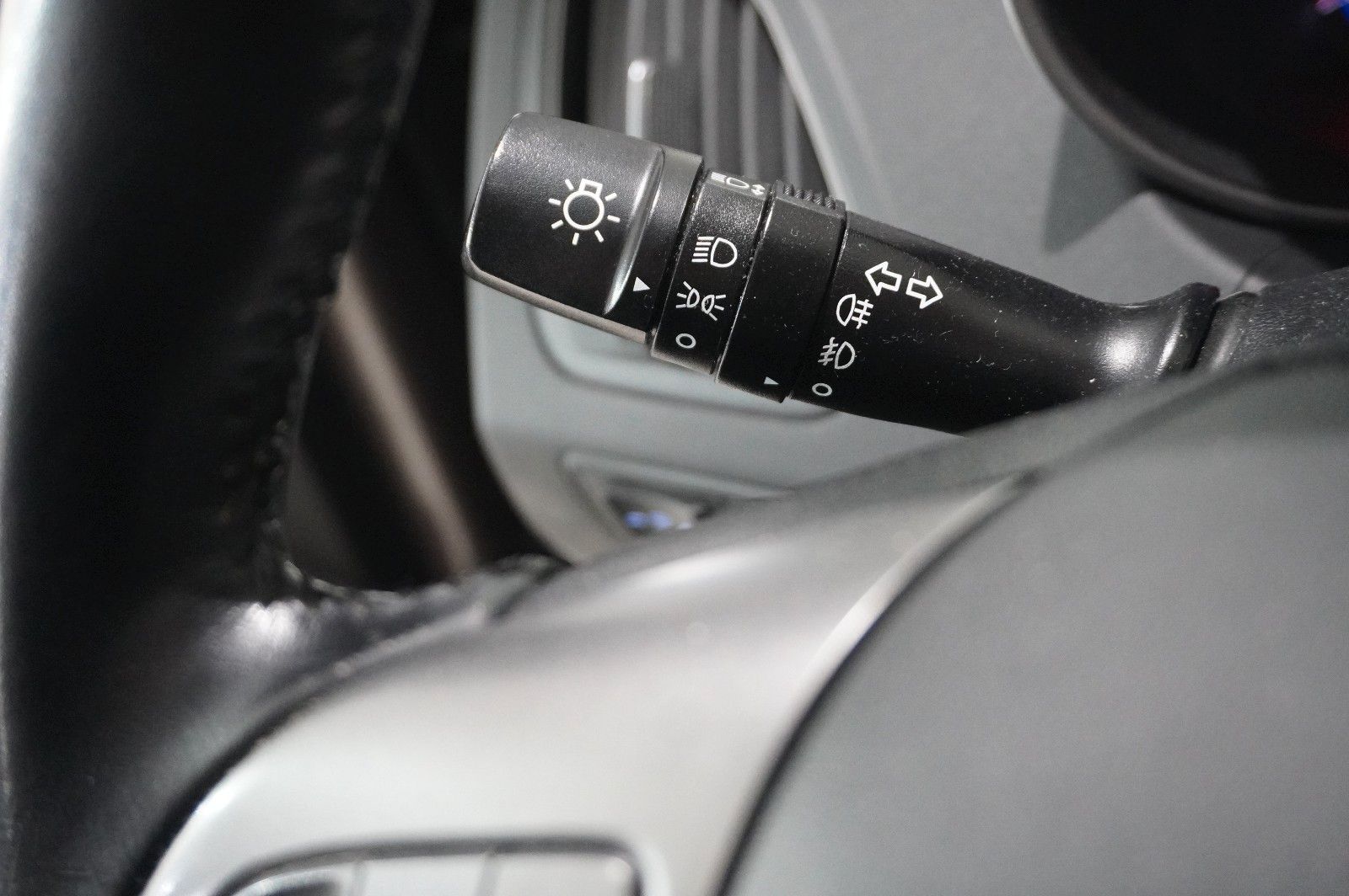 Fahrzeugabbildung Hyundai ix35 1.6 GDI FINALE LED/KLIMA/SHZ/PDC/TEMP./AHK