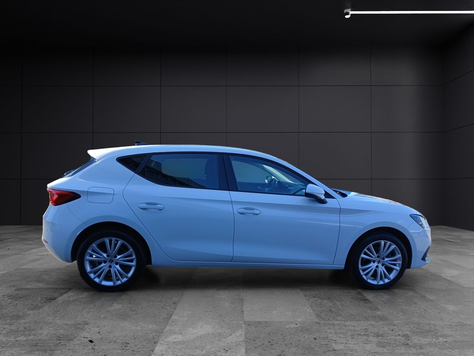 Fahrzeugabbildung SEAT Leon 1.0 TSI Style LED Climatronic GRA PDC SH LM