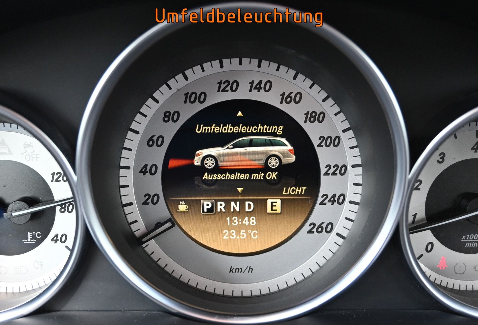 Fahrzeugabbildung Mercedes-Benz C 250 T BlueEFF. AVANTGARDE Facelift °AHK°COMAND