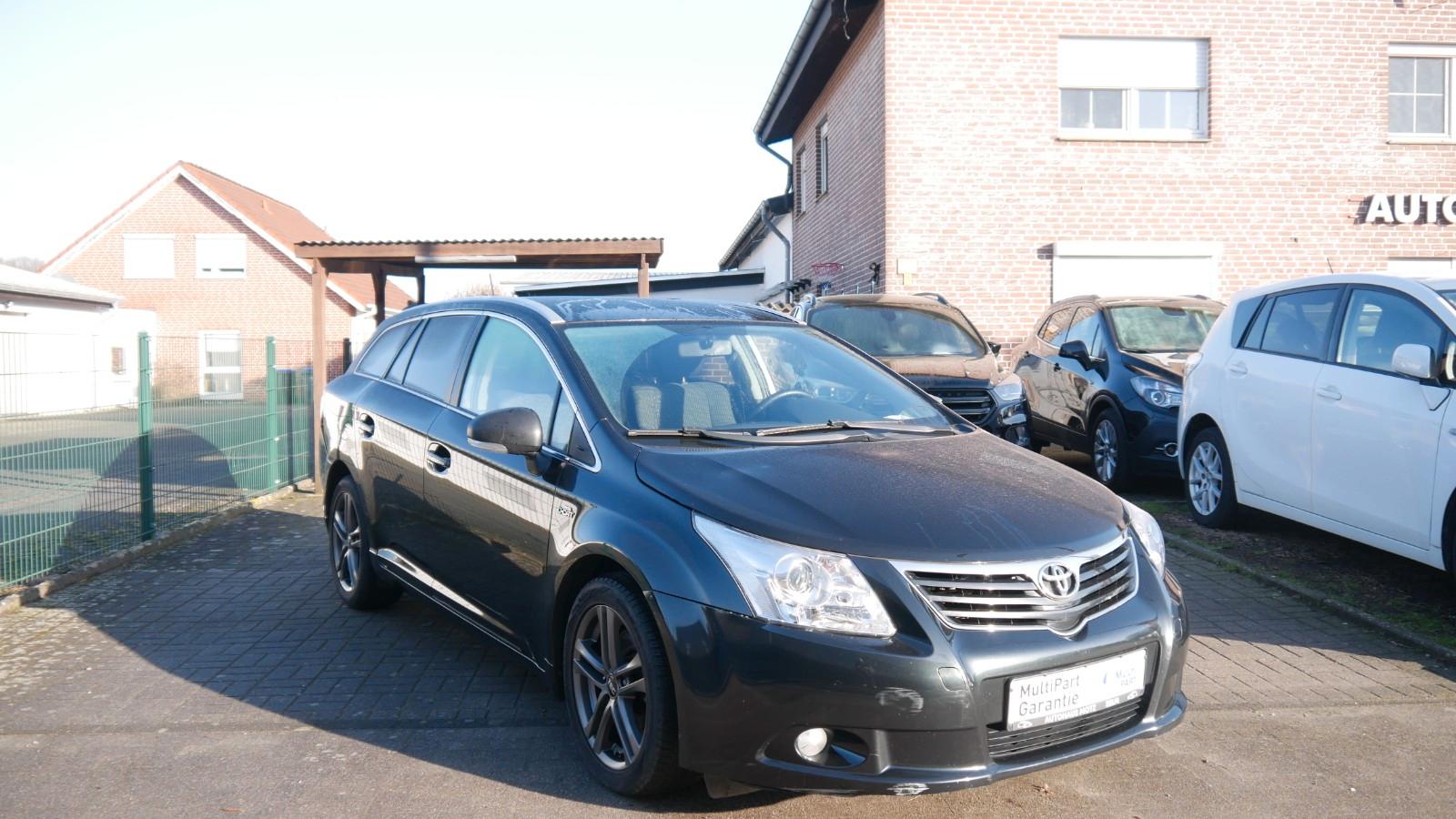 Toyota Avensis Combi Automatik