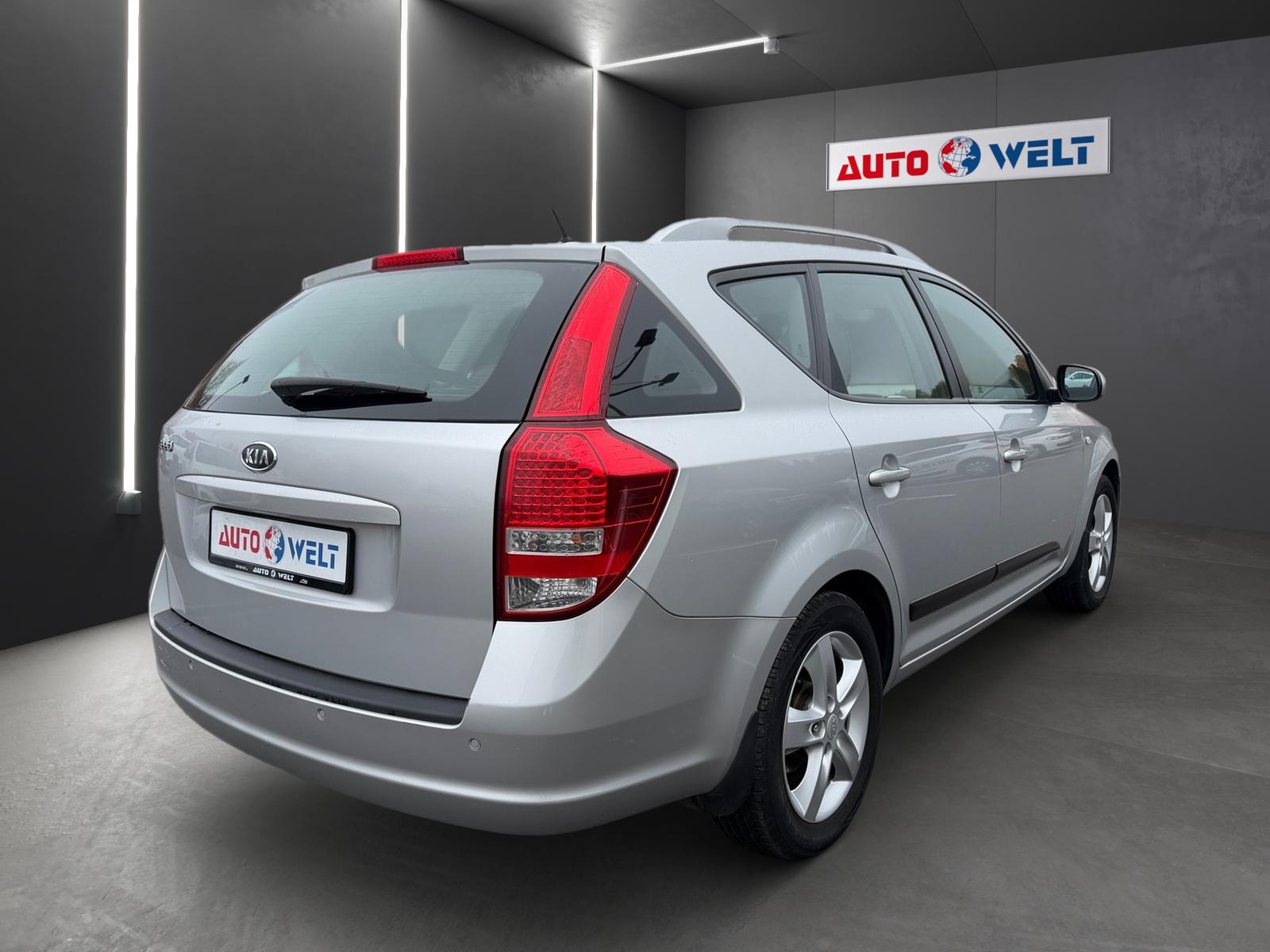 Kia cee'd 2013 — engine 1.591 cm³, 125 HP (92kW)