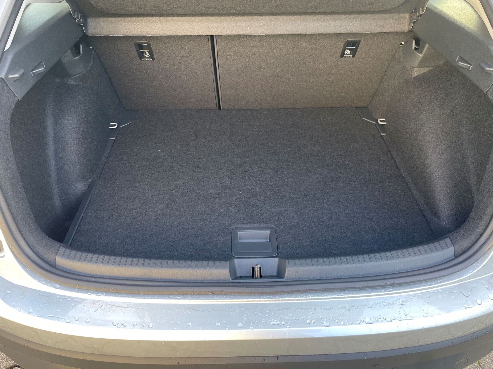 Fahrzeugabbildung Volkswagen Taigo Life 1.5 DSG DAB SHZ IQLED ALU KAM 30% UPE