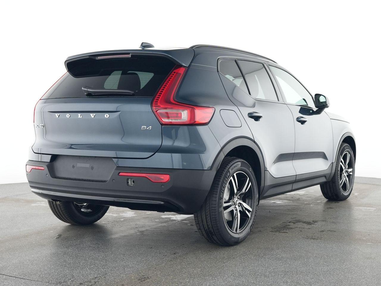 Volvo XC40 B4 Plus Dark 2WD