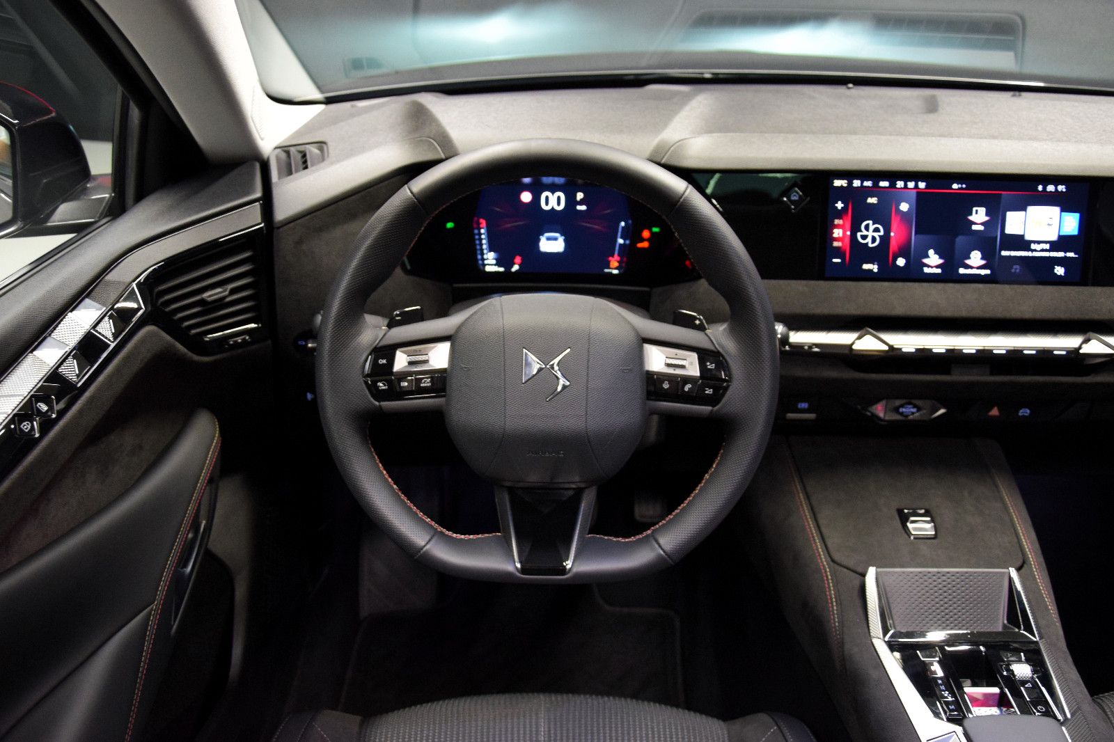 Fahrzeugabbildung DS Automobiles DS4 Performance Line Pano Sitzheizung