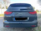 Kia Ceed 1.6 CRDi Eco DCT Spirit*DAB*Kamera*Keyless - Kia in Halle: Cee D