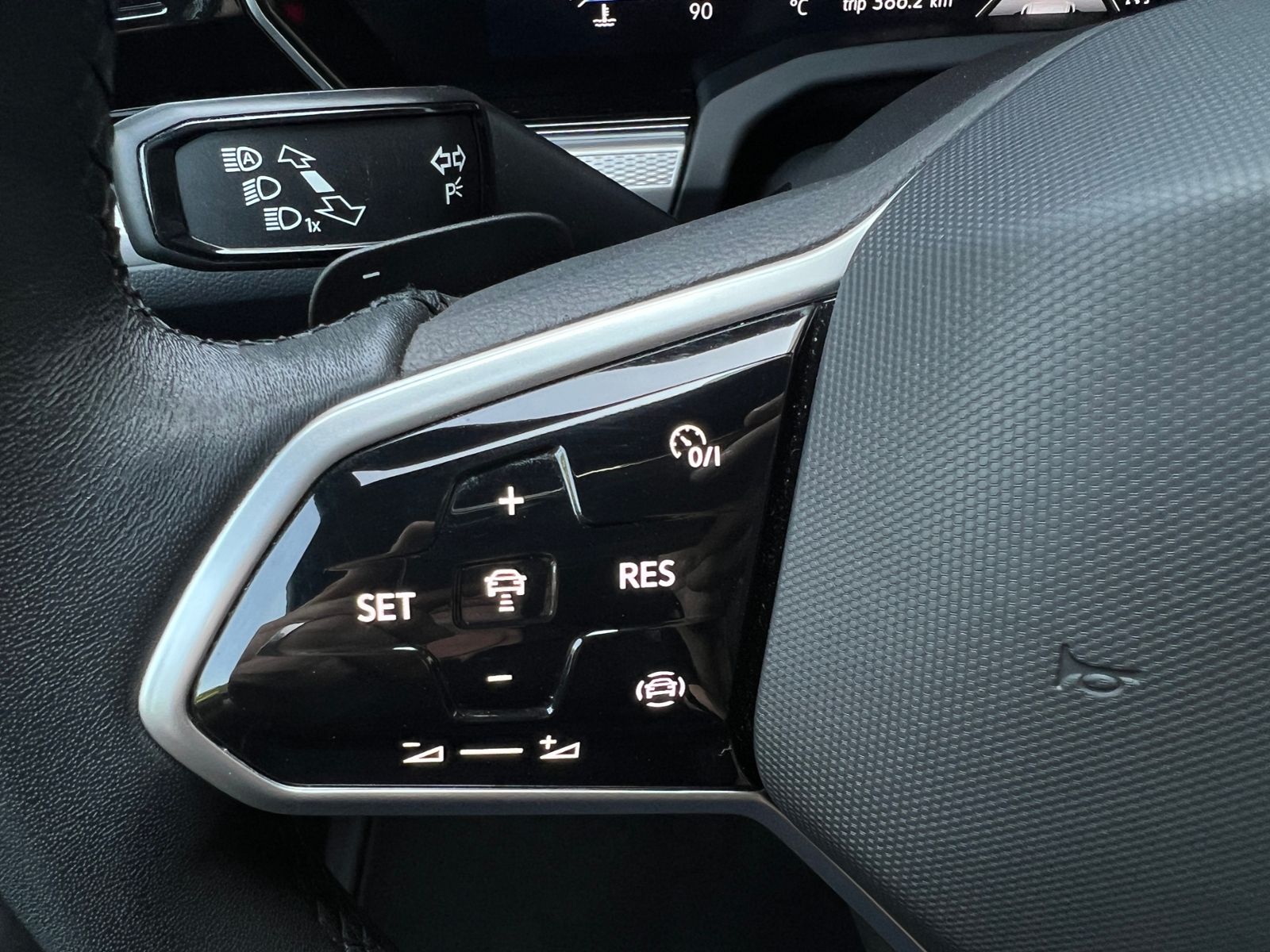 Fahrzeugabbildung Volkswagen Touareg 3.0 V6 TDI 4MOTION *Luftfederung, AHK, L