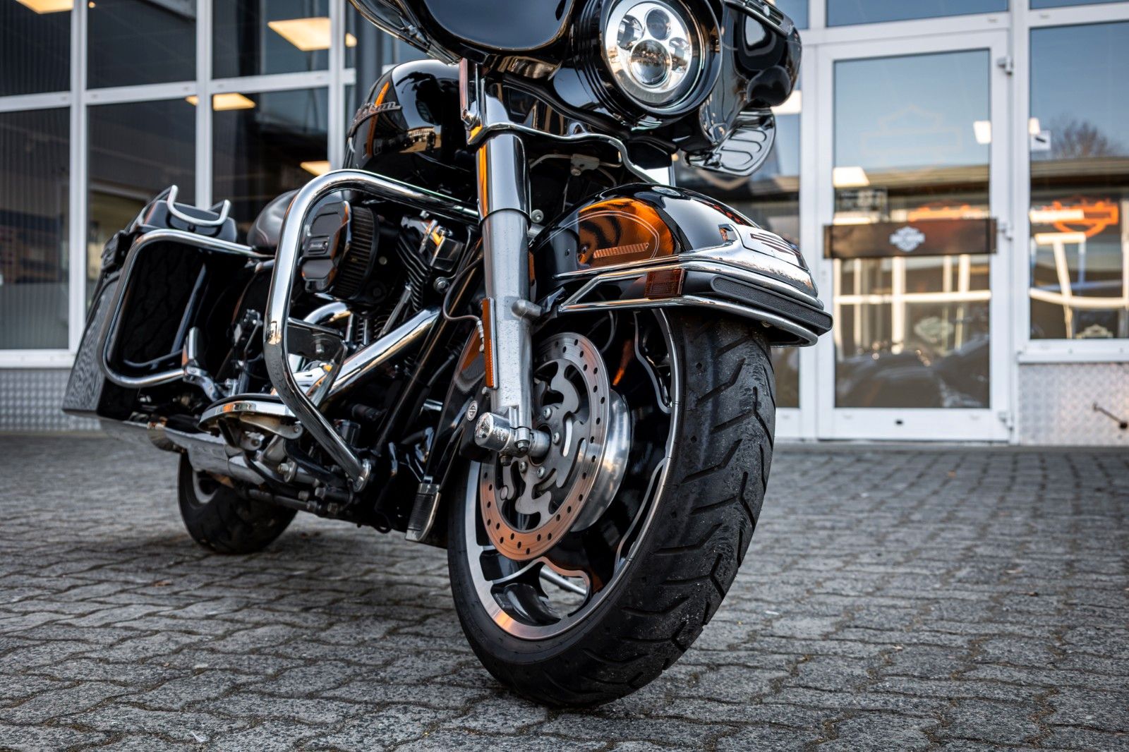 Fahrzeugabbildung Harley-Davidson FLHX Street Glide 103 cui - KERN-AUSPUFF