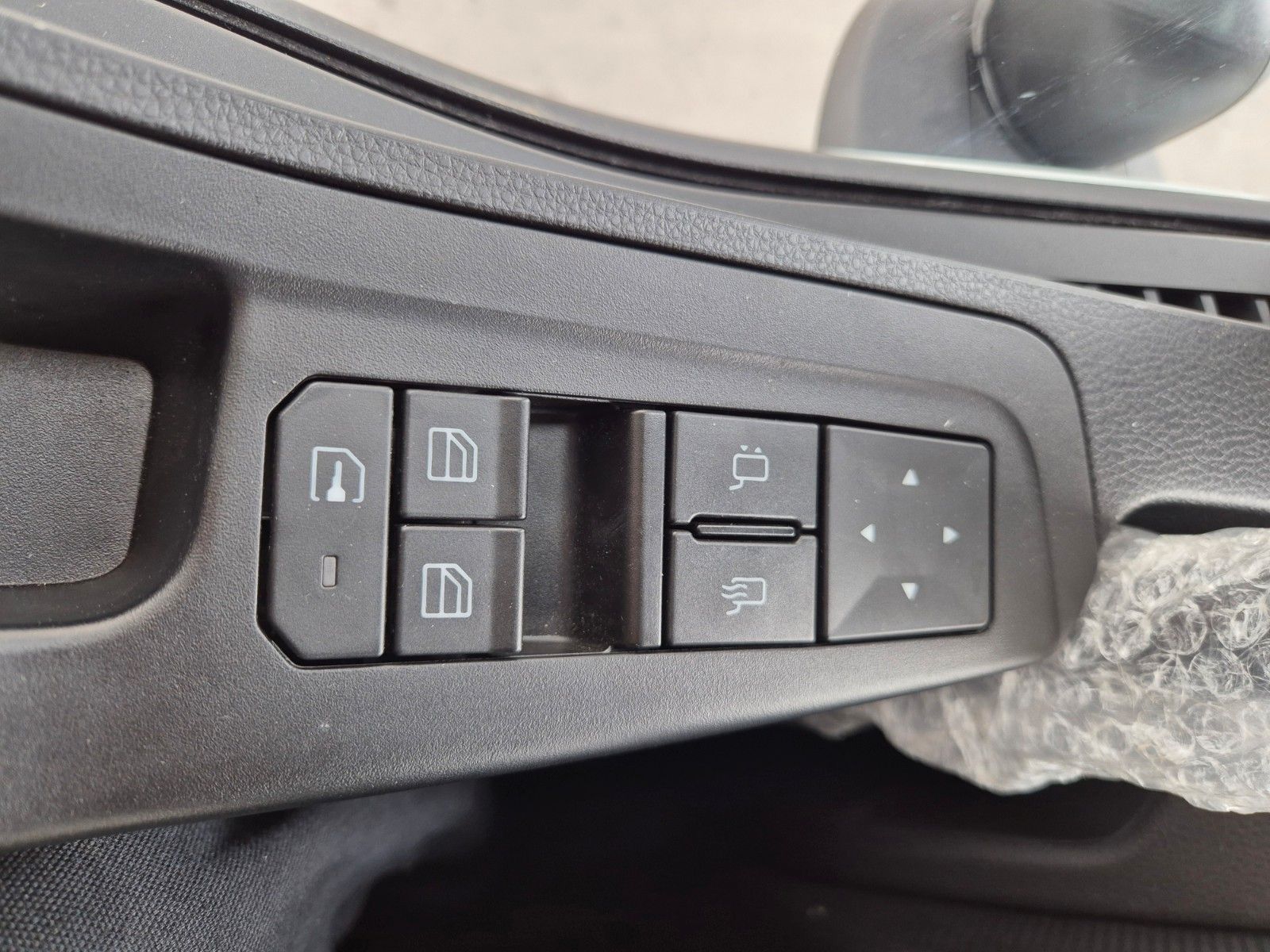 Fahrzeugabbildung Iveco X-Way AT300X48Z/P HR OFF 6x4 Hiab Winterdienst