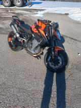 KTM Duke 890 - KTM 890 DUKE