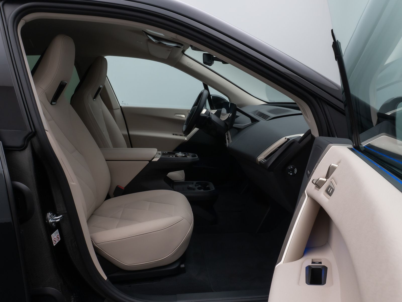Fahrzeugabbildung BMW IX xD50  Sport 360&deg;DAB H/K Laser Komfort ACC 22"