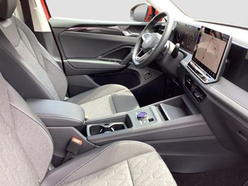 Volkswagen Tiguan - 12