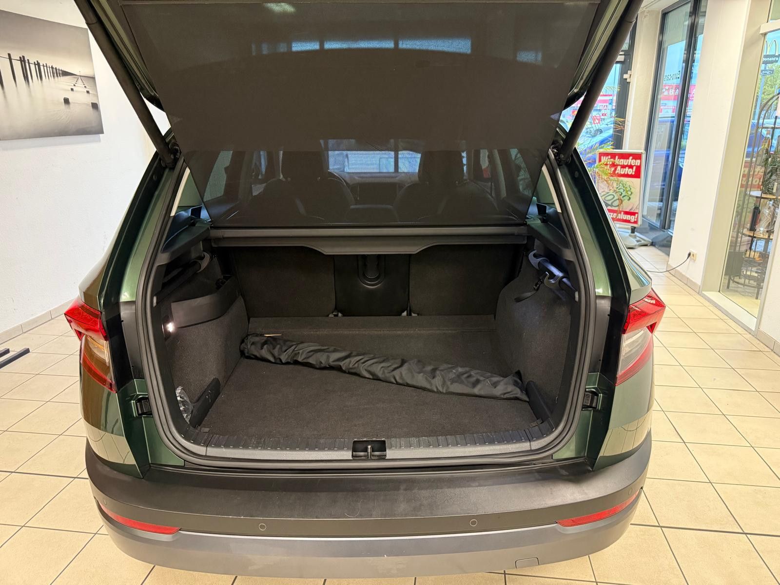 Fahrzeugabbildung SKODA Karoq Style 4x4 / AHK/ALLRAD/LED/KAMERA/LEDER