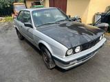 BMW  E30 316i 2 Türer - BMW 316 aus 1992: 316i