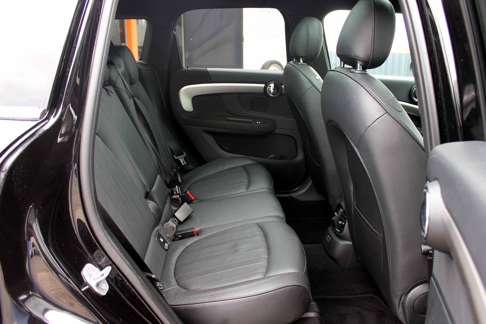 Fahrzeugabbildung MINI Countryman John Cooper Works ALL4 ACC PANO HUD