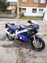 Yamaha FZR 600 3HE - YAMAHA FZR 600 3HE