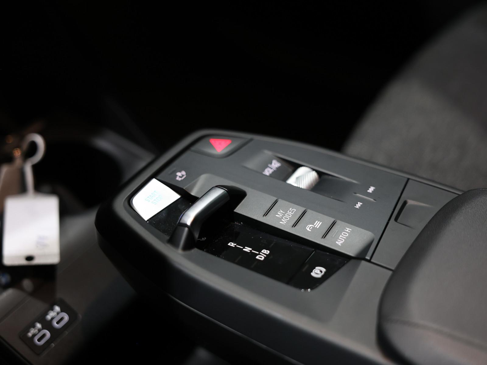 BMW iX1 30 xDrive 95,7% PREMIUM / HARMAN/KARDON, LED, миниатюра 16