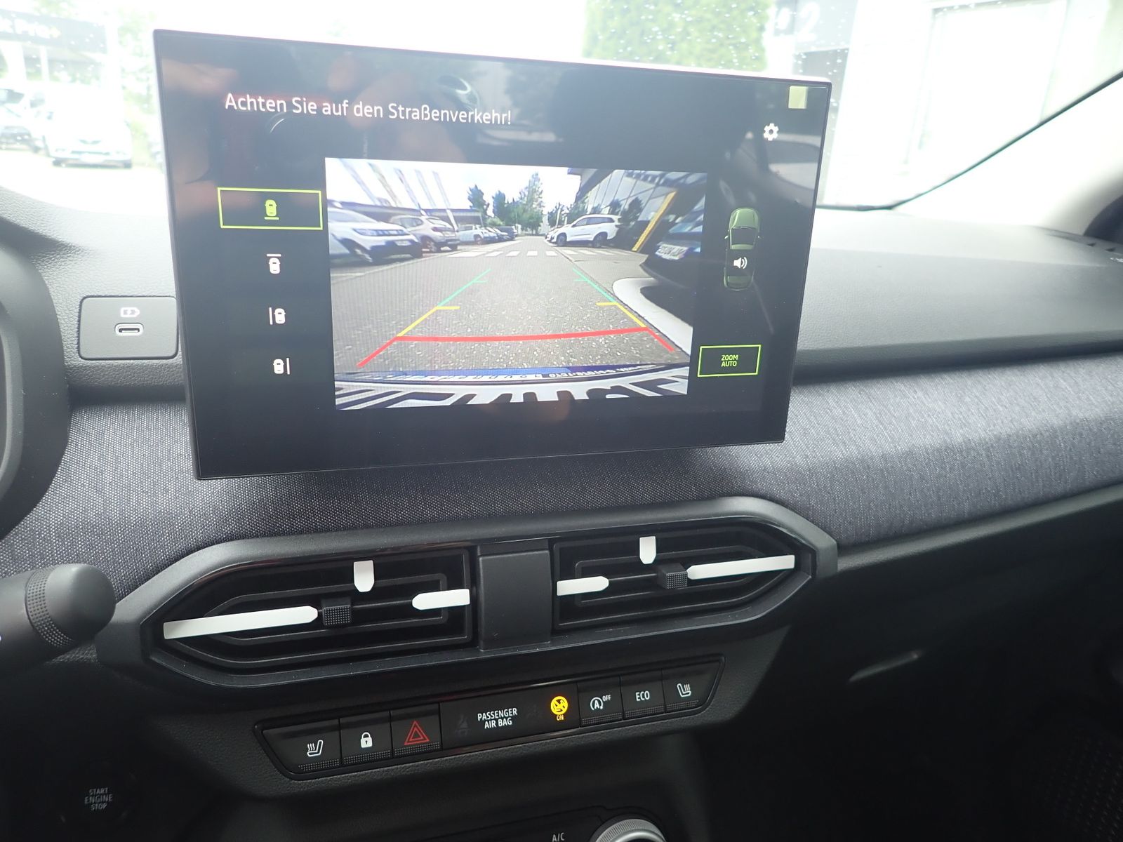 Fahrzeugabbildung Dacia Sandero Journey TCe 100
