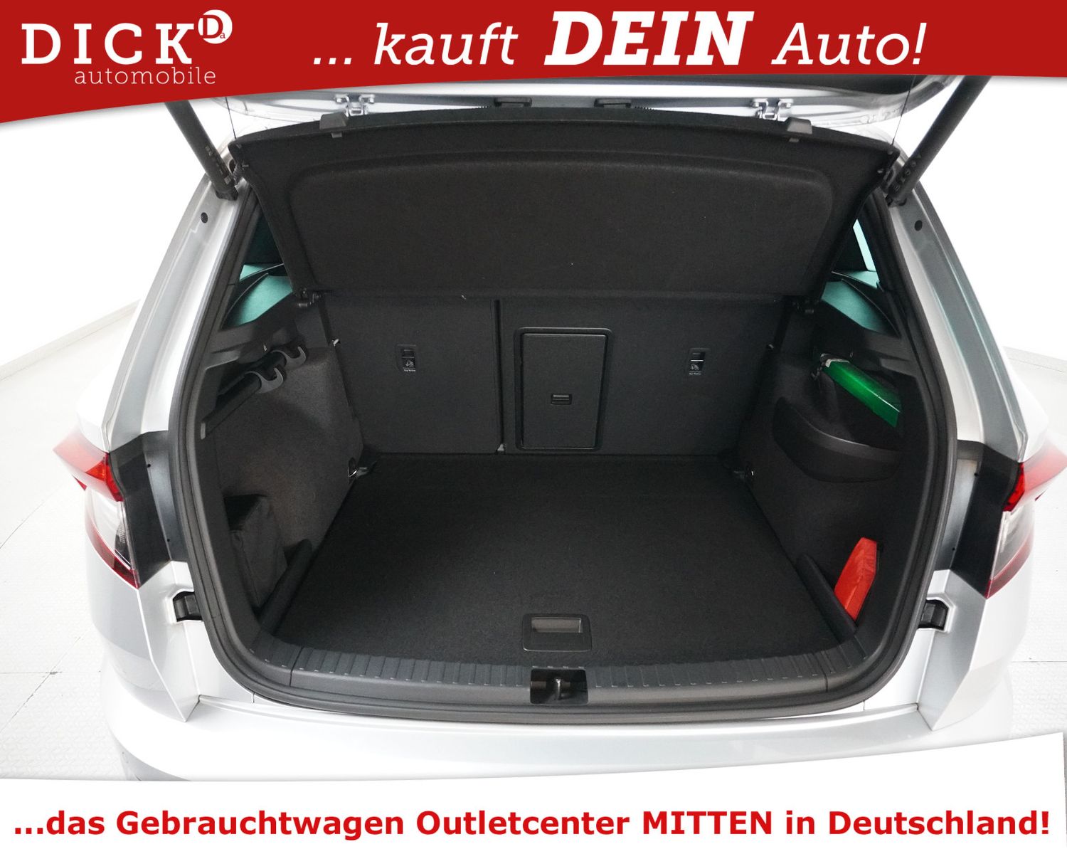 Fahrzeugabbildung SKODA Karoq 2.0d DSG Sportline 4x4 PANO+LED+AHK+SHZ+19