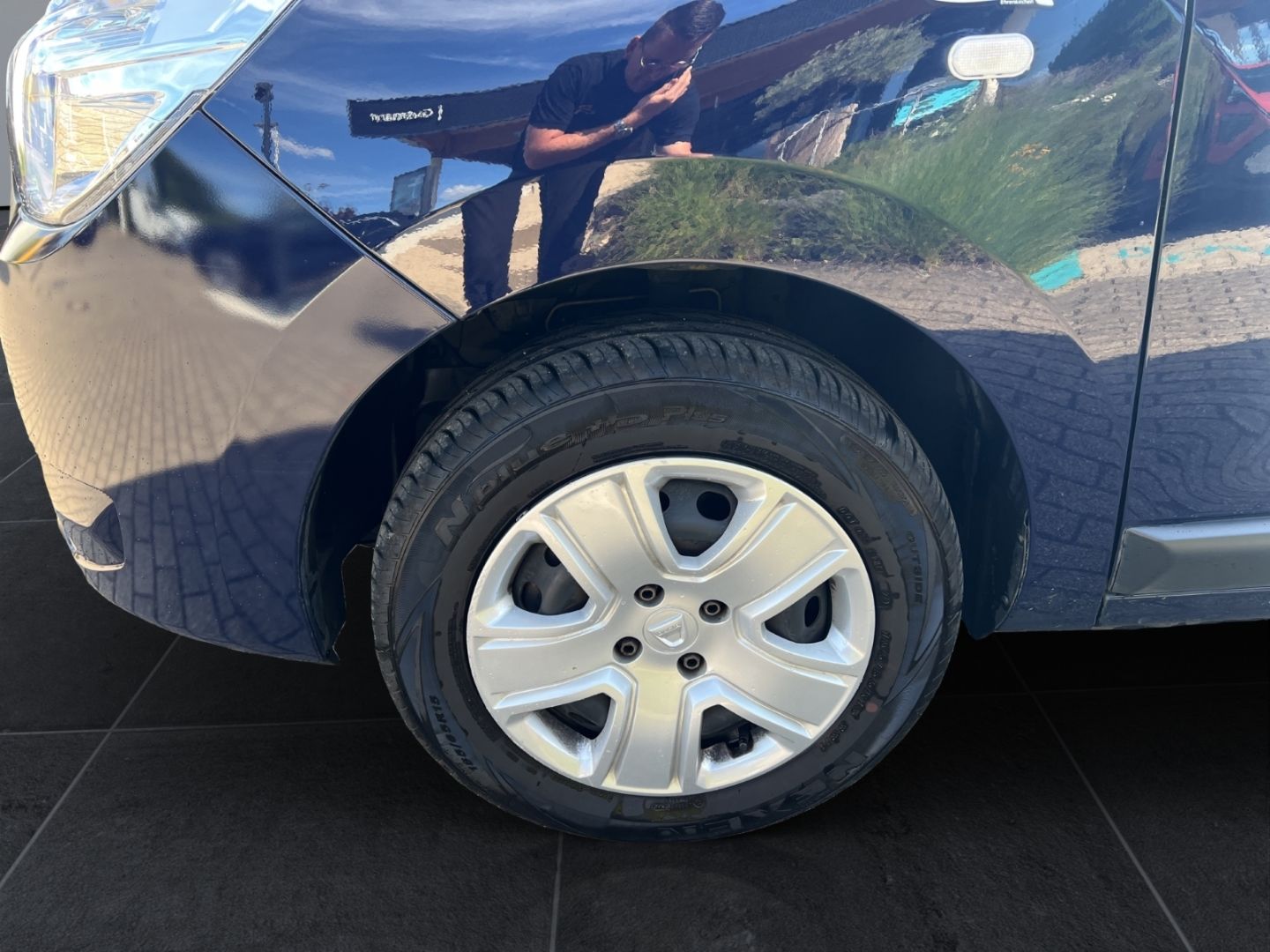 Fahrzeugabbildung Dacia Dokker Comfort 1.2 TCe 115 Navi Klima SHZ Temp T