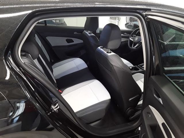 Golf VIII 2.0TSI DSG 4 Motion Style STHZ+AHK+NAV